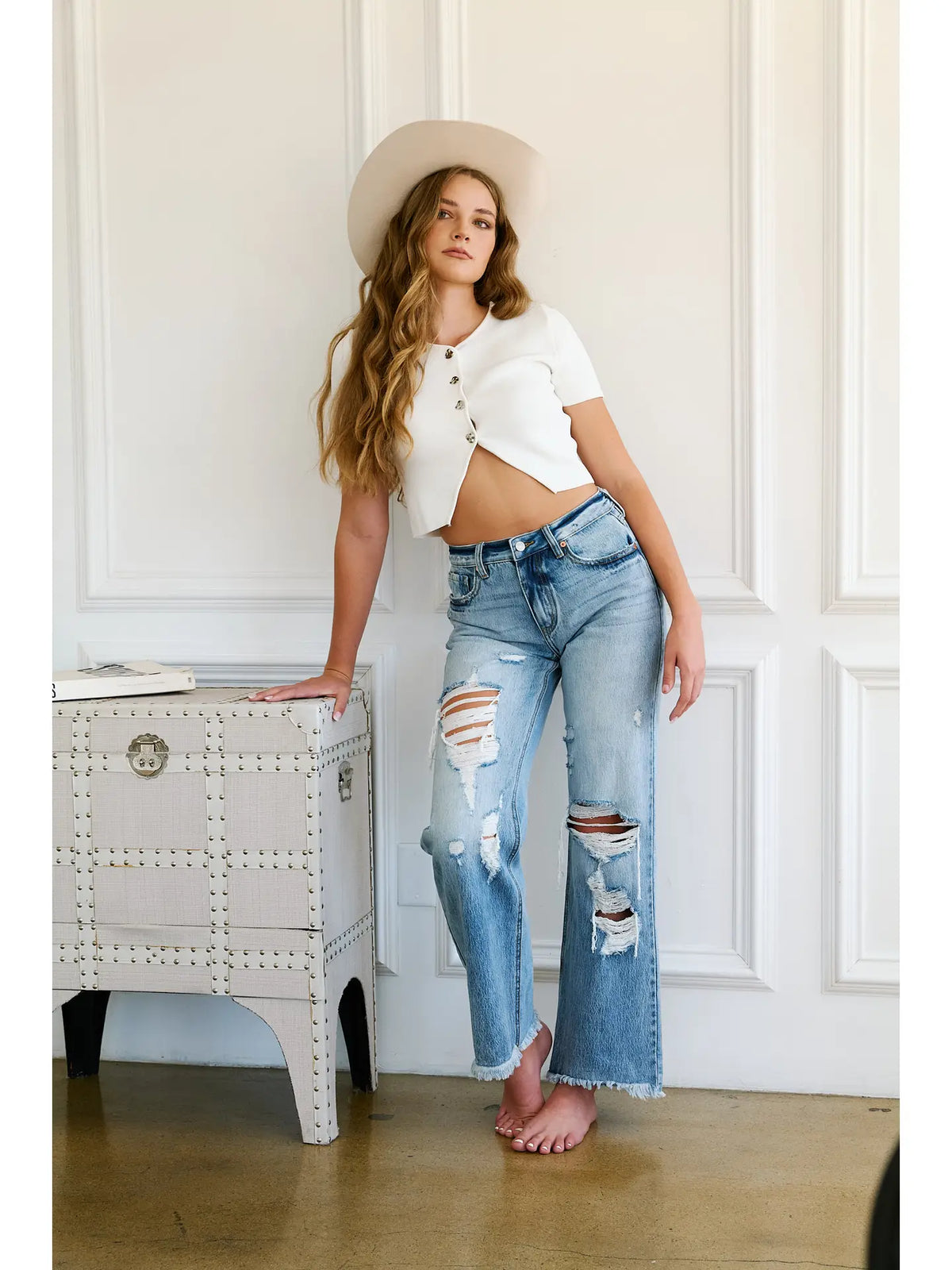 Distressed Wide Leg Jeans