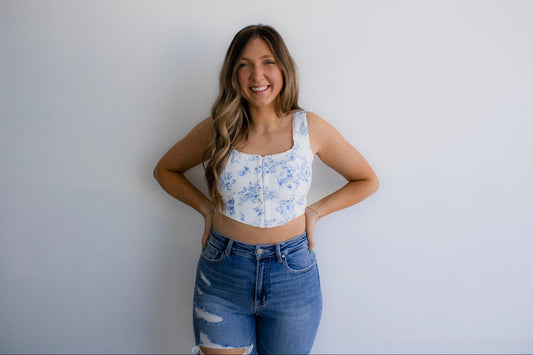 Floral Front Hook & Eye Sleeveless Crop Top