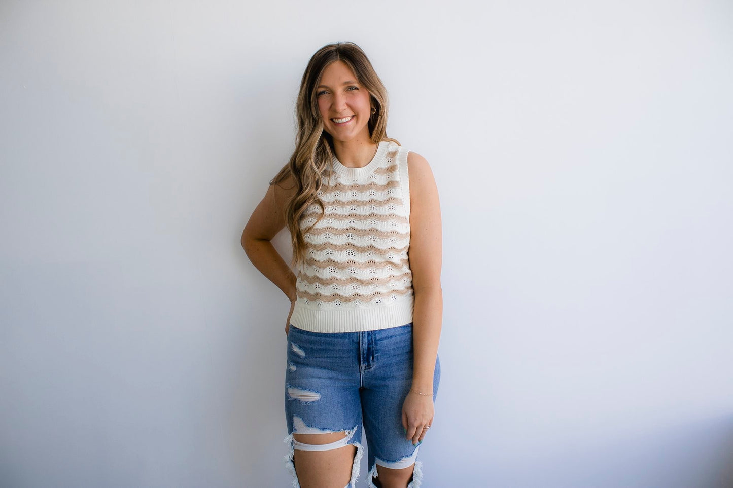 Wavy Pattern Knit Sleeveless Top